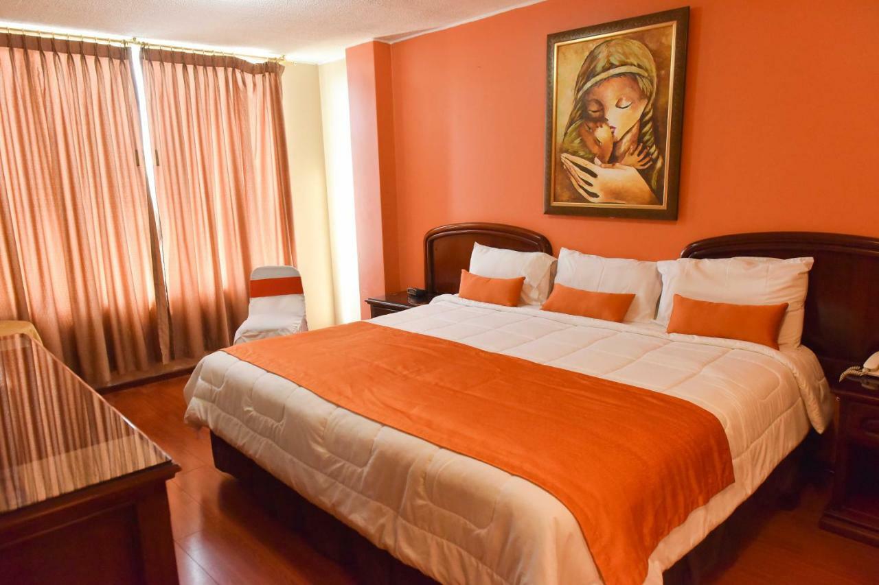 Hotel Makroz Latacunga Exterior photo